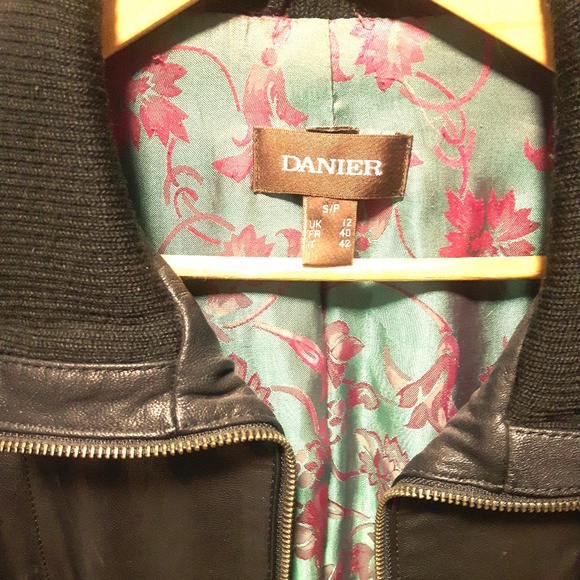 Cute Leather jacket, perfect for Spring 2023 - Picture 5 of 13